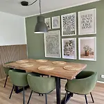 Neu Renovierte Mit 2 Schlafzimmern, Kueche & Waschtrockner - 900 M Zentrum * Borken (North Rhine-Westphalia)