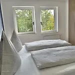 Semesterbostad Neu Renovierte Mit 2 Schlafzimmern, Kueche & Waschtrockner - 900 M Zentrum Borken (North Rhine-Westphalia)