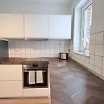Neu Renoviertes Mit 2 Schlafzimmern, Kueche & Waschtrockner - 900 M Zentrum * 보르켄