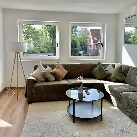 Neu Renovierte Mit 2 Schlafzimmern, Kueche & Waschtrockner - 900 M Zentrum