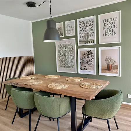 Neu Renovierte Mit 2 Schlafzimmern, Kueche & Waschtrockner - 900 M Zentrum * Borken