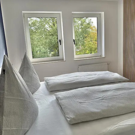 Tatil Evi Neu Renovierte Mit 2 Schlafzimmern, Kueche & Waschtrockner - 900 M Zentrum Borken (North Rhine-Westphalia)