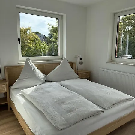 Neu Renovierte Mit 2 Schlafzimmern, Kueche & Waschtrockner - 900 M Zentrum Borken (North Rhine-Westphalia)