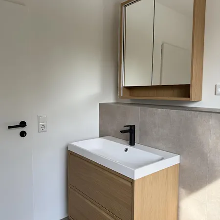 Tatil Evi Neu Renovierte Mit 2 Schlafzimmern, Kueche & Waschtrockner - 900 M Zentrum Borken (North Rhine-Westphalia)