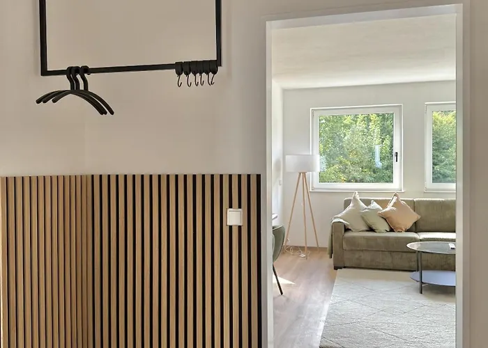 Neu Renoviertes Apartment Mit 2 Schlafzimmern, Kueche & Waschtrockner - 900 M Zentrum Borken *