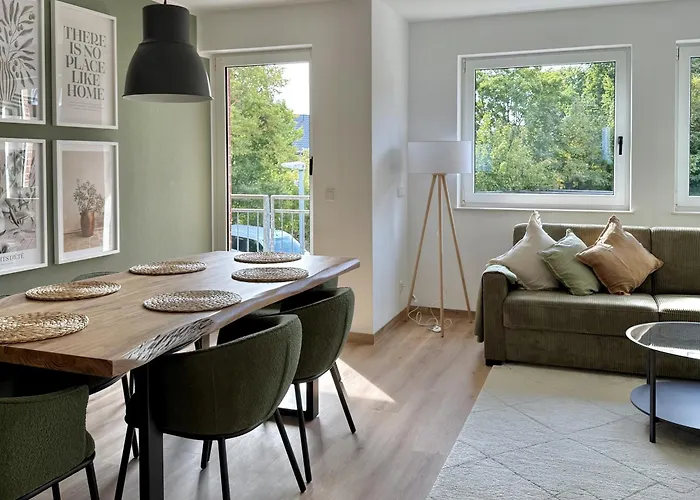 Neu Renoviertes Apartment Mit 2 Schlafzimmern, Kueche & Waschtrockner - 900 M Zentrum Borken Μπόρκεν