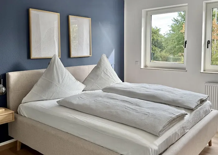 Neu Renoviertes Apartment Mit 2 Schlafzimmern, Kueche & Waschtrockner - 900 M Zentrum Borken Μπόρκεν