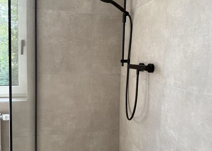 Neu Renoviertes Apartment Mit 2 Schlafzimmern, Kueche & Waschtrockner - 900 M Zentrum Borken Σπίτι διακοπών Μπόρκεν