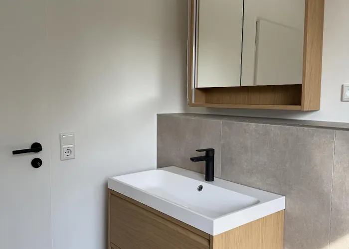 Casa de Férias Neu Renoviertes Apartment Mit 2 Schlafzimmern, Kueche & Waschtrockner - 900 M Zentrum Borken Borken (North Rhine-Westphalia)